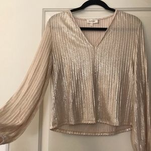 Gold sparkly top ✨